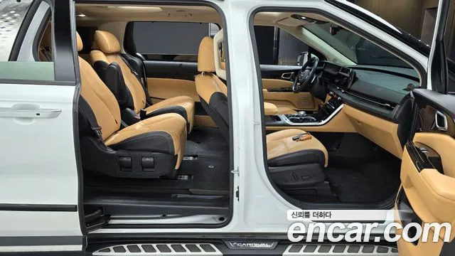 Kia Carnival Generation 4 — Фото автомобиля 10