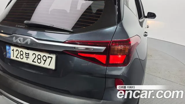 Kia Seltos — Фото автомобиля 8