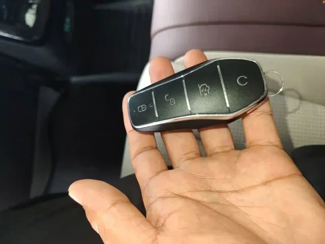 BYD Seal 07 DM-i — Фото автомобиля 8