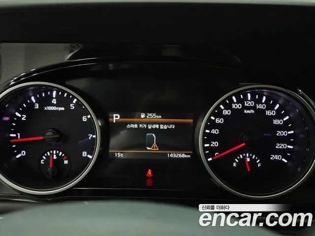 Kia Carnival 4th Gen — Фото автомобиля 5