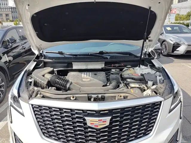 Cadillac XT5 — Фото автомобиля 10