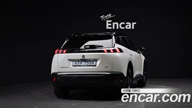 Peugeot 2008 Generation 2 — Фото автомобиля 4