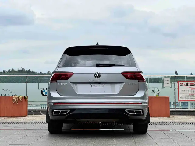 Volkswagen Tiguan L — Фото автомобиля 9