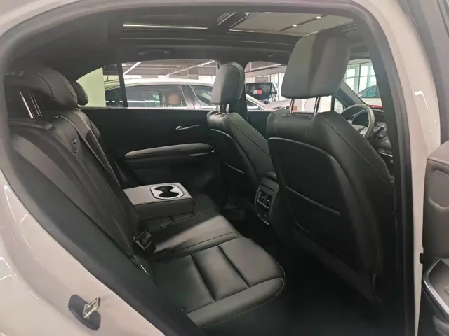 Cadillac XT4 — Фото автомобиля 8