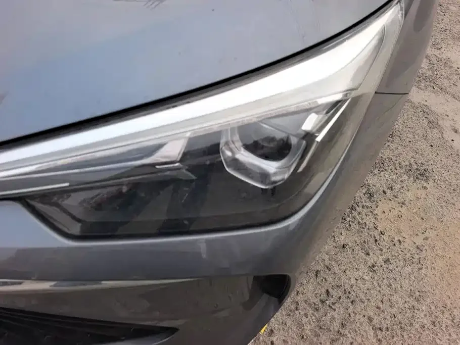 Roewe Roewe i5 2023 1.5L CVT Honor Edition — Фото автомобиля 5