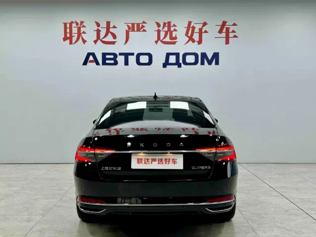 Skoda Superb — Фото автомобиля 6