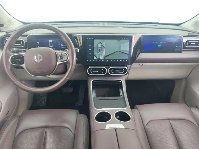 Leapmotor C11 — Фото автомобиля 12