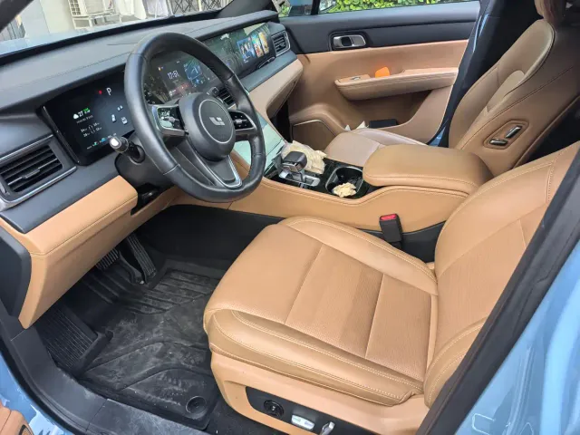 Li Auto ONE — Фото автомобиля 5