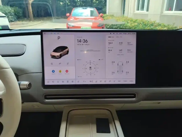 Li Auto i6 — Фото автомобиля 12