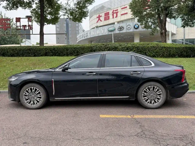 Hongqi H5 — Фото автомобиля 3