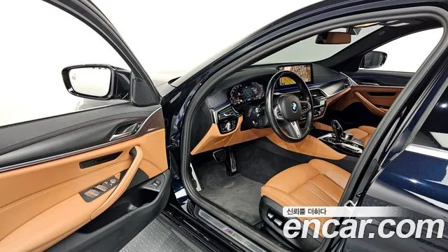 BMW 5 Series G30 — Фото автомобиля 10