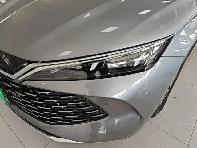 BYD Qin L — Фото автомобиля 23