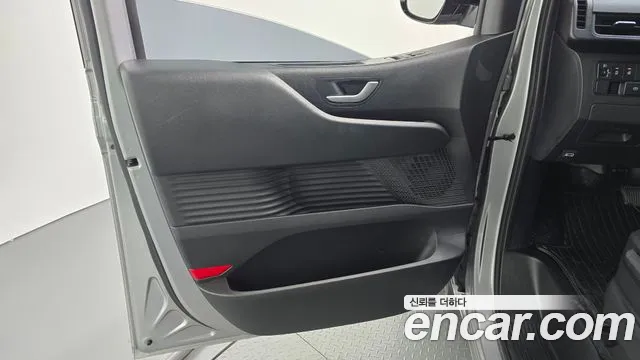 Hyundai Staria — Фото автомобиля 13