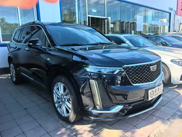 Cadillac XT6 — Фото автомобиля 3
