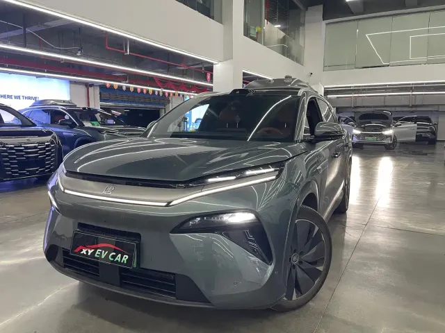 Фотография автомобиля — BYD Tang L