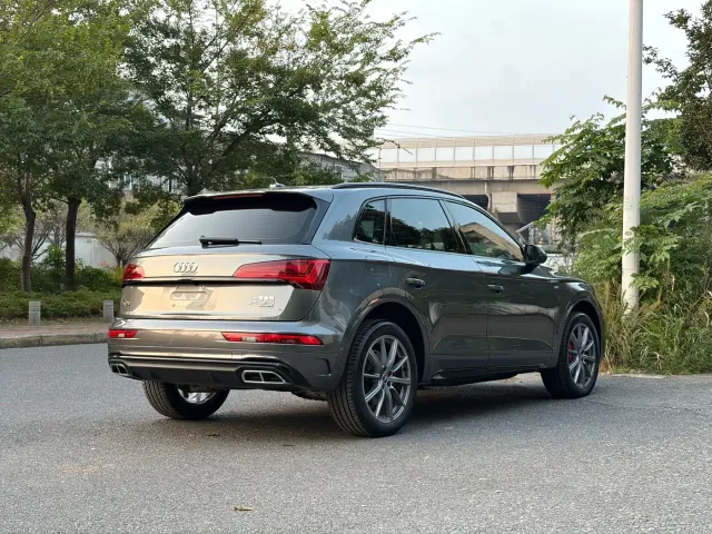 Audi Q5L — Фото автомобиля 6