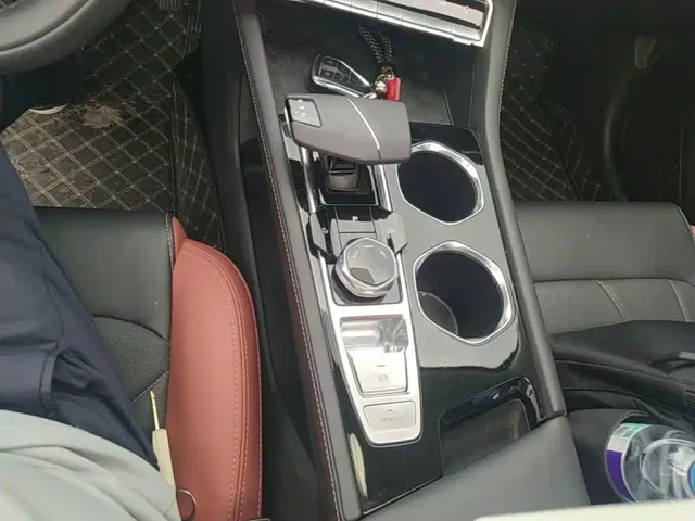 Changan Eado — Фото автомобиля 13