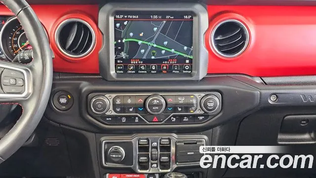 Jeep Wrangler JL — Фото автомобиля 24