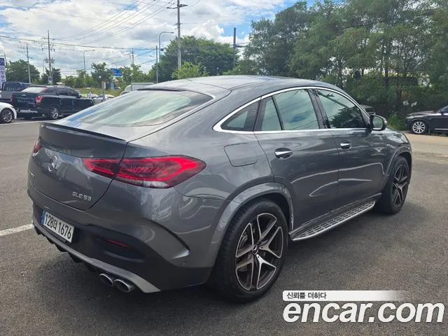 Mercedes-Benz GLE-Class — Фото автомобиля 2