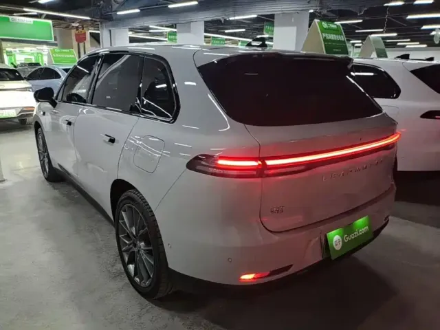 Leapmotor C10 — Фото автомобиля 4