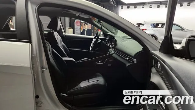 Hyundai AVANTE Avante (CN7) — Фото автомобиля 11