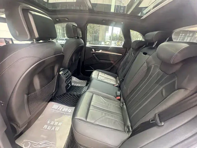 Audi Q5L — Фото автомобиля 7