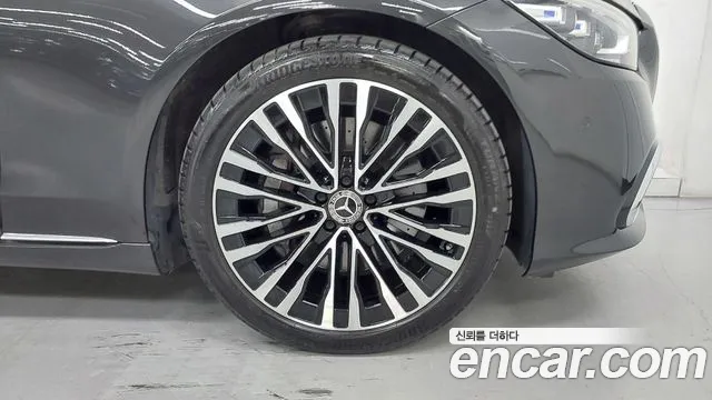 Mercedes-Benz S-Class — Фото автомобиля 5