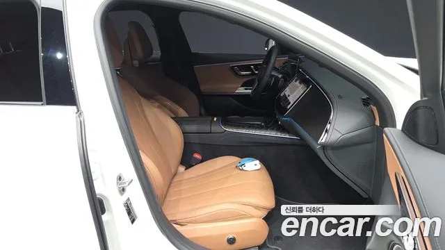 Mercedes-Benz E-Class — Фото автомобиля 11