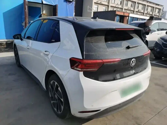 Volkswagen ID.3 — Фото автомобиля 4