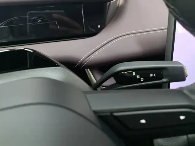 Xiaomi SU7 — Фото автомобиля 13