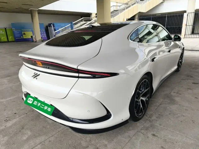 IM Motors L6 — Фото автомобиля 6