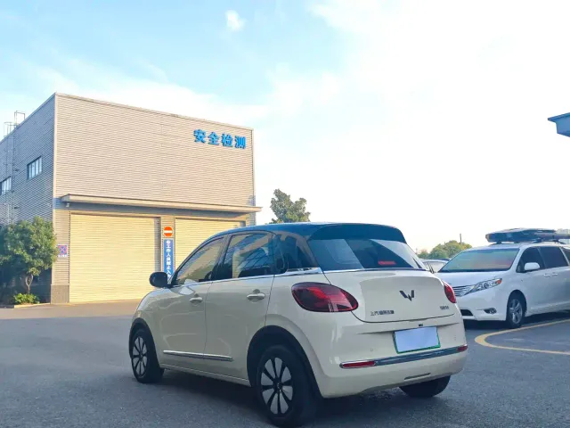Wuling Bingo — Фото автомобиля 11
