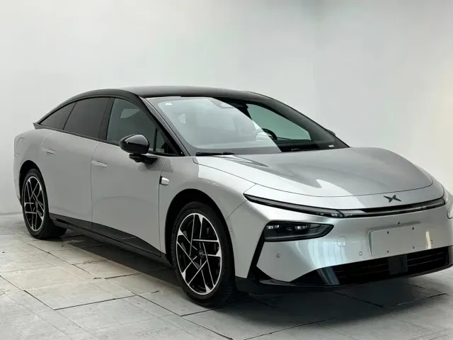 Xpeng P7+ — Фото автомобиля 17