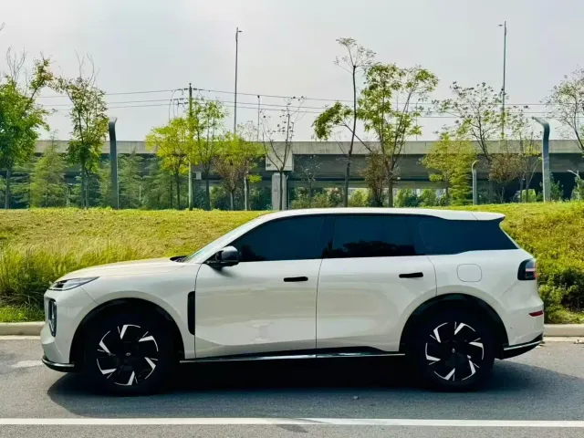 Changan Qiyuan Q07 — Фото автомобиля 3