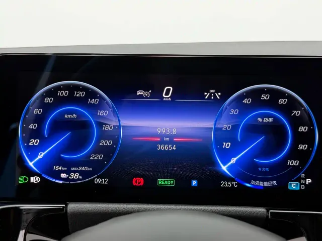 Mercedes-Benz EQA — Фото автомобиля 8
