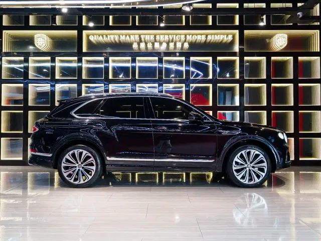 Bentley Bentayga — Фото автомобиля 7