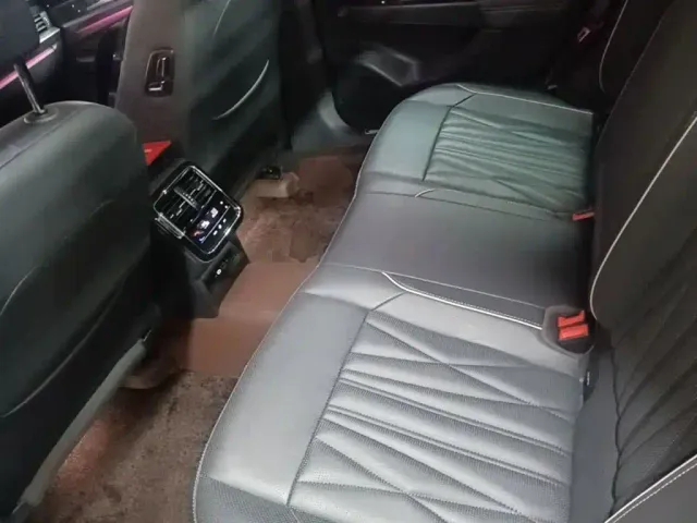 Volkswagen Passat — Фото автомобиля 16