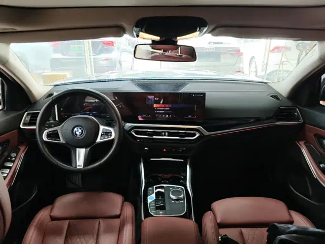 BMW i3 — Фото автомобиля 9