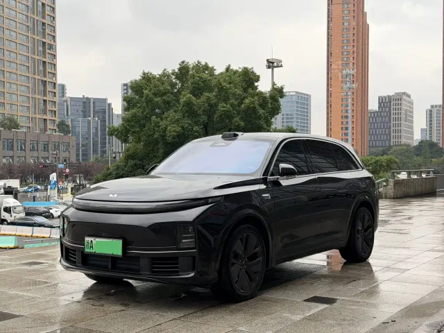Фотография автомобиля — Li Auto L7