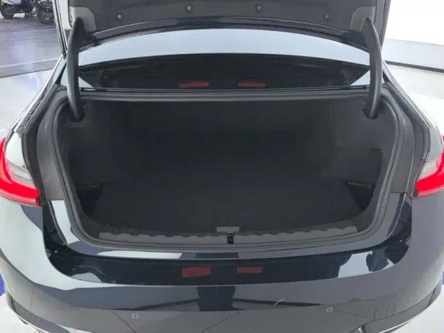 BMW i3 — Фото автомобиля 4