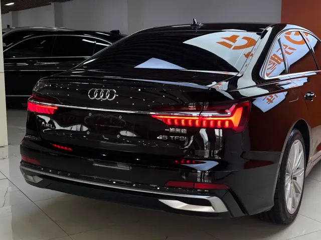 Audi A6L — Фото автомобиля 7