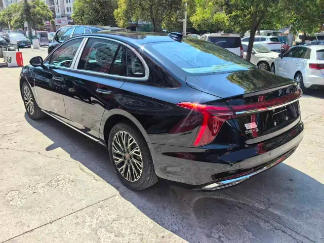 Hongqi H5 — Фото автомобиля 5
