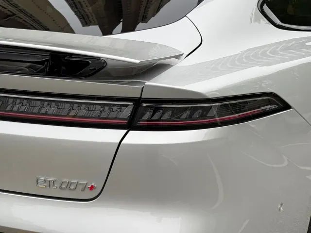 Dongfeng eπ 007 — Фото автомобиля 9