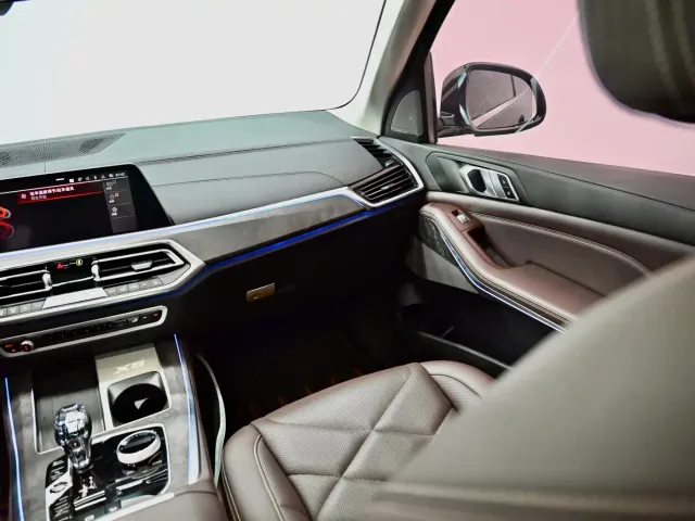 BMW X5 — Фото автомобиля 10
