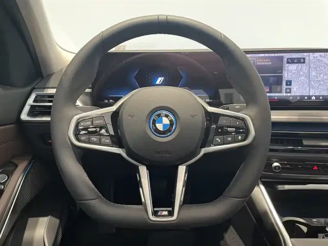 BMW i3 — Фото автомобиля 14
