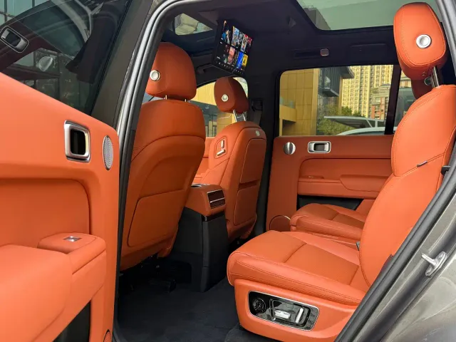 Li Auto L9 — Фото автомобиля 9
