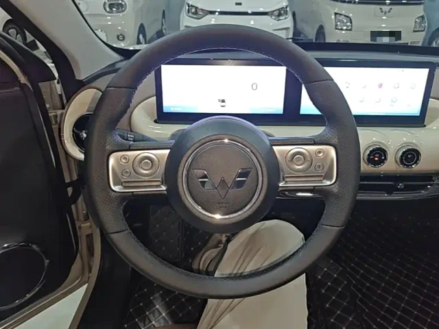 Wuling Bingo — Фото автомобиля 10