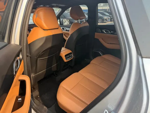 Geely Boyue L — Фото автомобиля 12