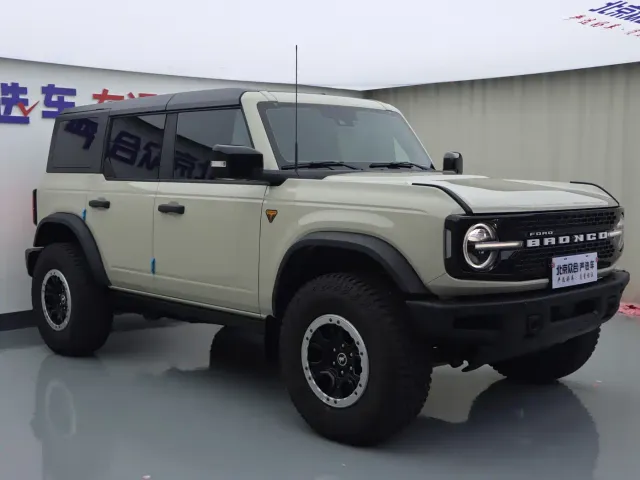 Ford Bronco — Фото автомобиля 2