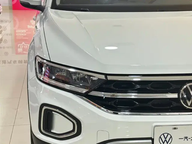 Volkswagen T-Roc — Фото автомобиля 13